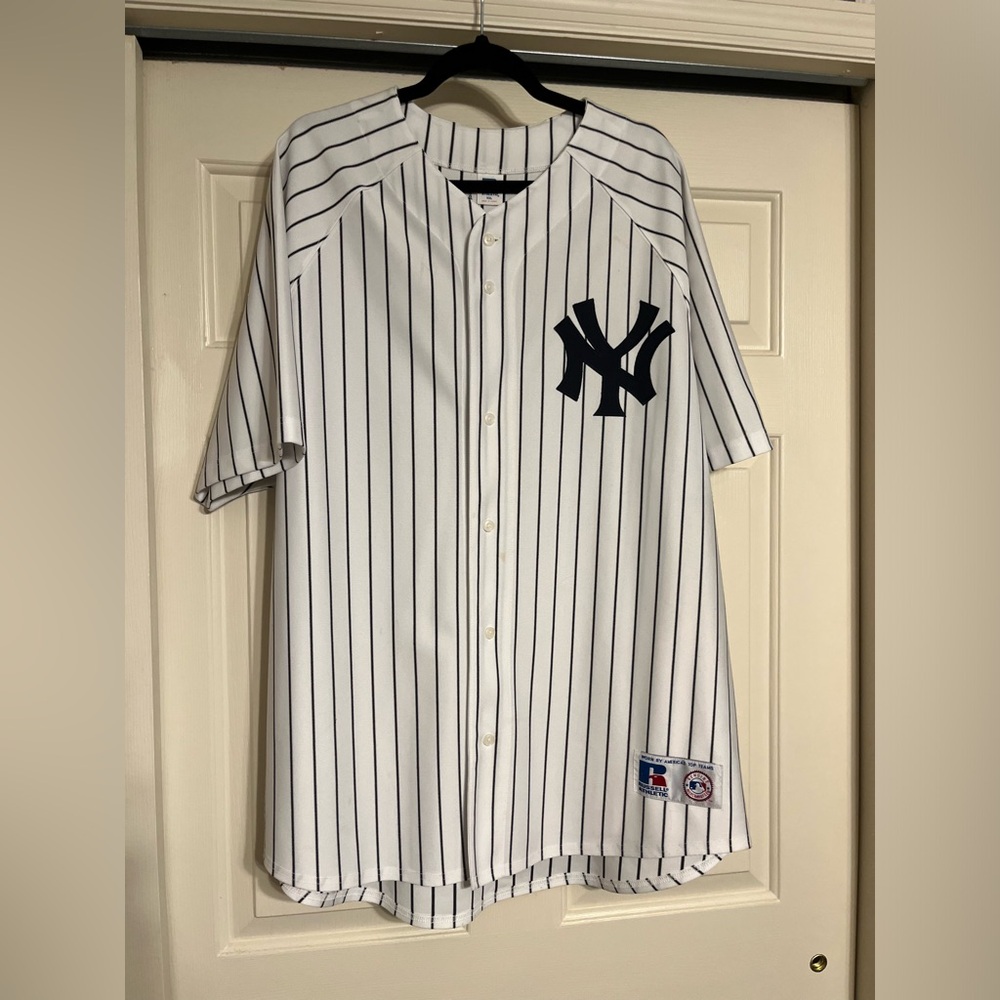 Vintage New York Yankees Derek Jeter Jersey
